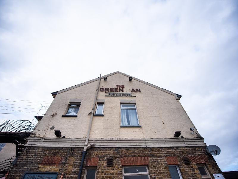 Oyo The Green Man Pub And Hotel London Exterior foto